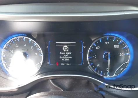 2018 Chrysler Pacifica Touring z USA, uszkodzony, nr VIN 2C4RC1DG0JR148667